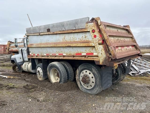 Mack RD688S Самоскиди