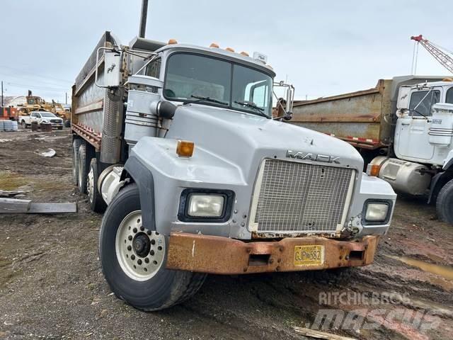 Mack RD688S Самоскиди