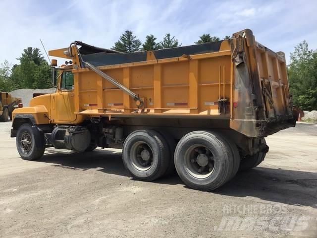 Mack RD688S Самоскиди