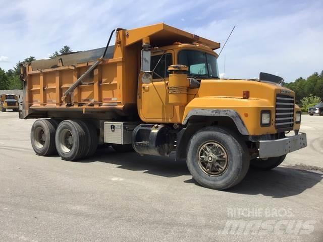Mack RD688S Самоскиди