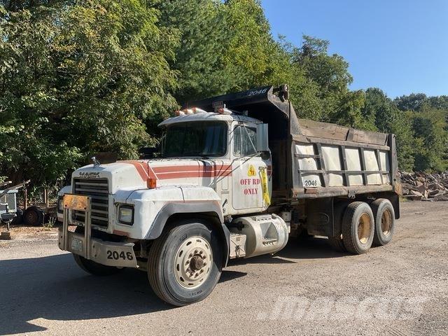 Mack RD688S Самоскиди