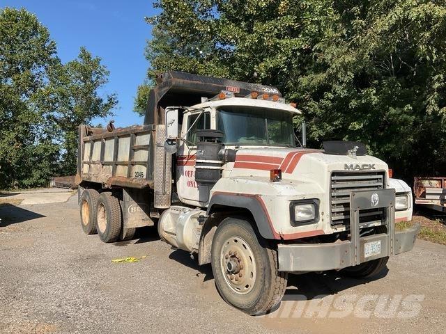 Mack RD688S Самоскиди