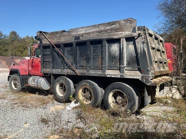 Mack RD688S Самоскиди