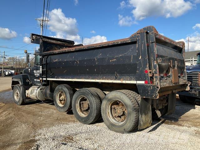 Mack RD688S Самоскиди