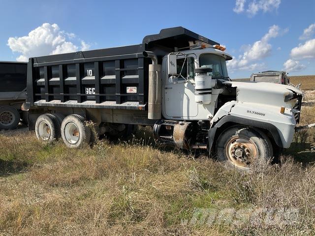Mack RD690 Самоскиди