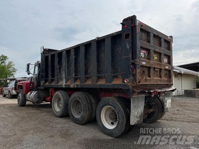 Mack RD690S Самоскиди