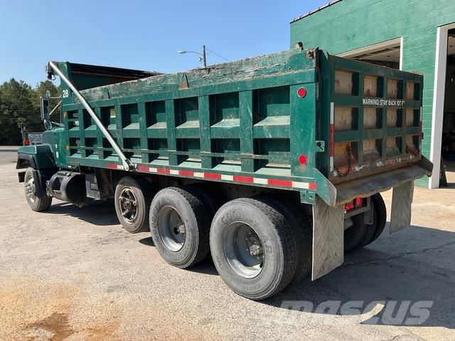 Mack RD690S Самоскиди