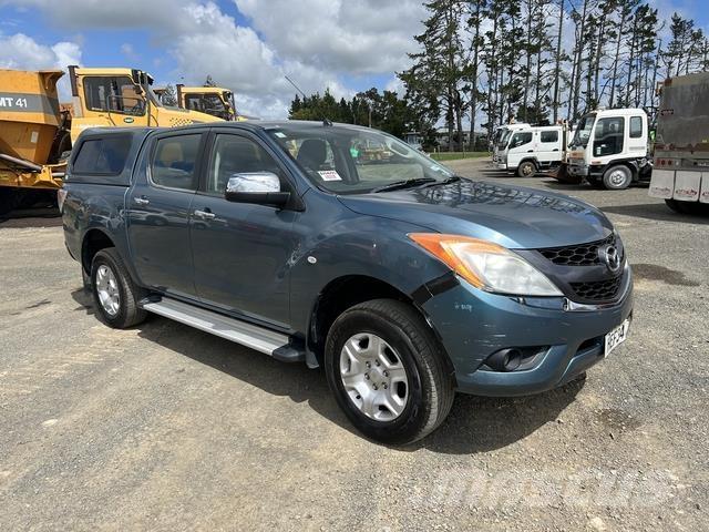 Mazda BT-50 Пікапи / Бічне розвантаження