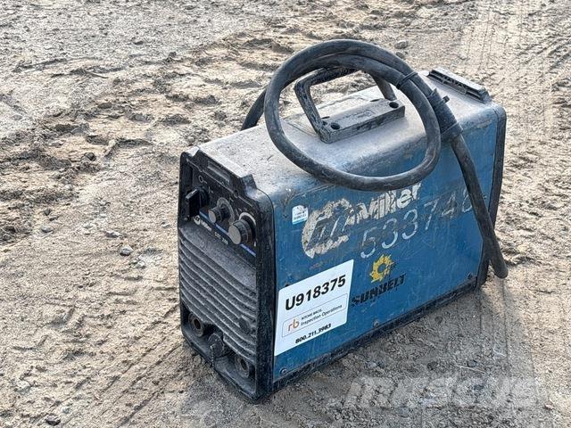 Miller CST-280 Зварювальні апарати