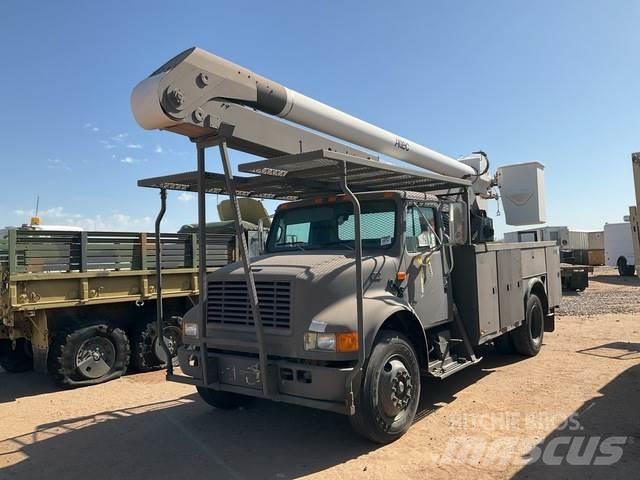 Navistar 4700 Автовишки на базі вантажівки