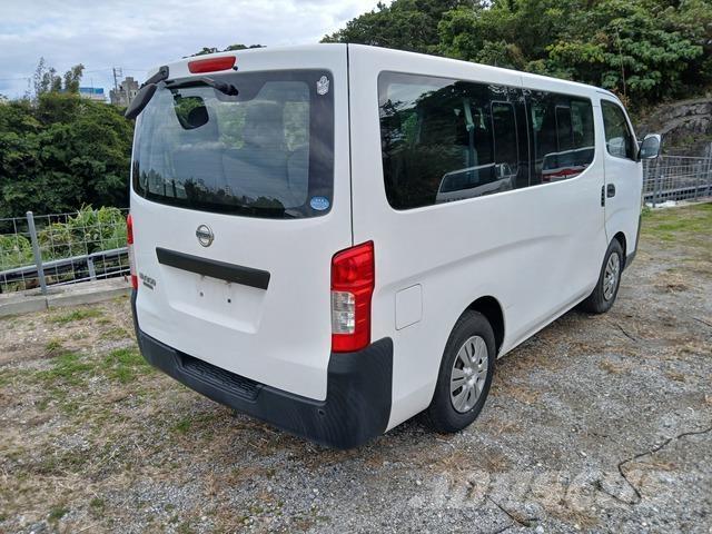 Nissan Caravan Мікроавтобуси