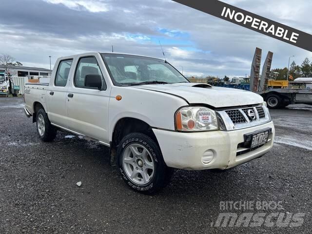 Nissan Navara Пікапи / Бічне розвантаження