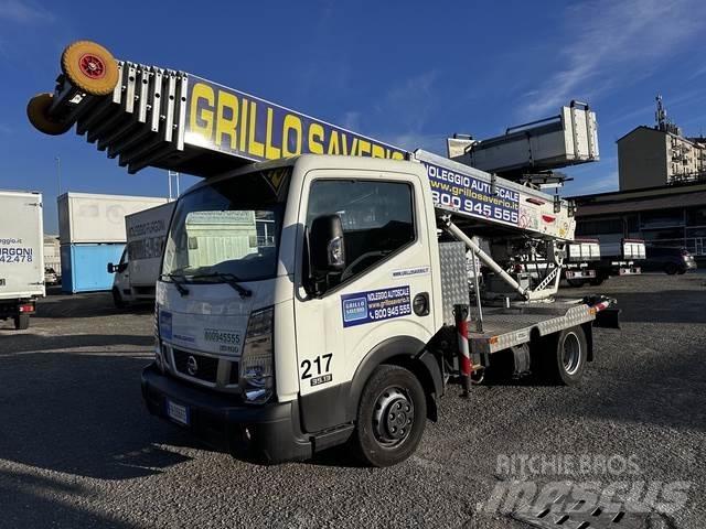 Nissan NT400 Автовишки на базі вантажівки