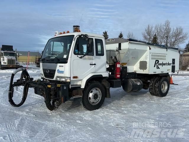 Nissan UD3300 Бетономішалки (Автобетонозмішувачі)