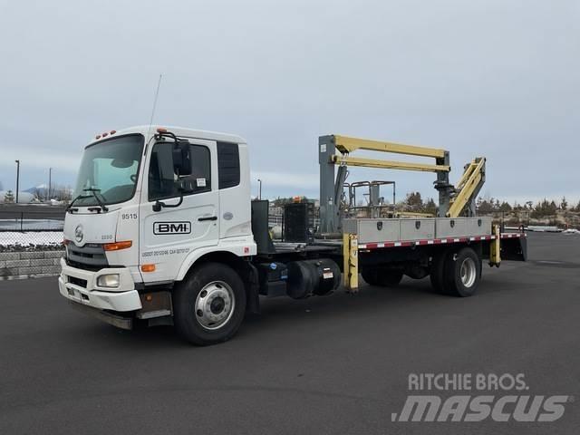 Nissan UD3300 Будтехніка - Інші