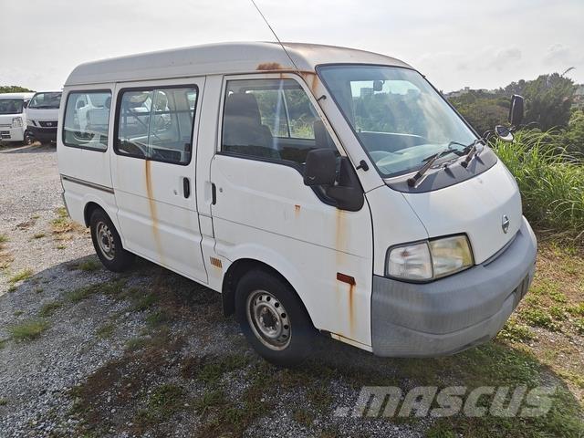 Nissan VANETTE Мікроавтобуси