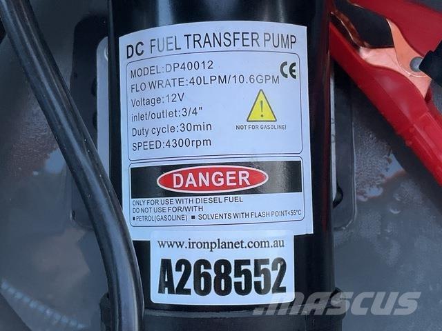  Olsen DD210 Паливні та присадочні баки