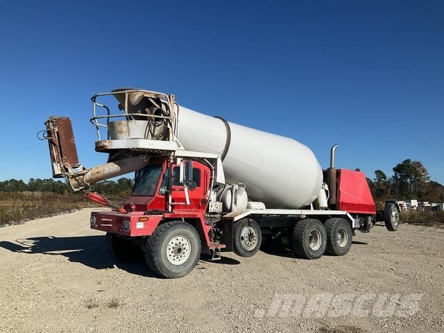 Oshkosh  Вантажівки / спеціальні