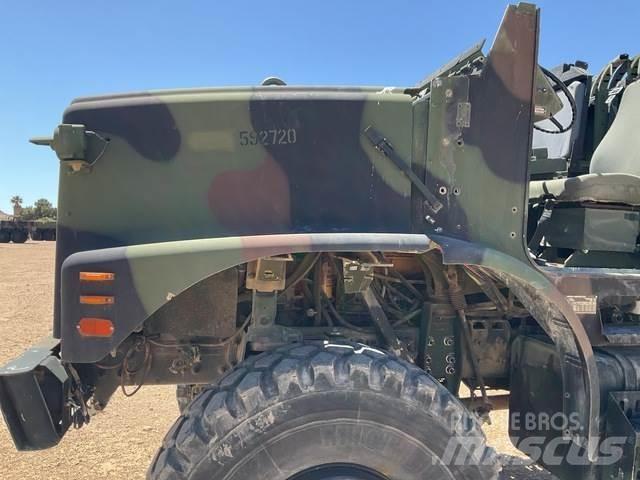 Oshkosh AMK23A1 Фургони