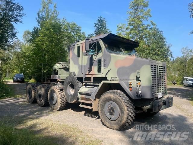 Oshkosh M1070 Тягачі