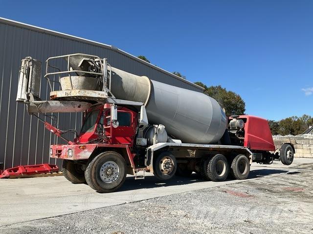 Oshkosh S-2146 Вантажівки / спеціальні