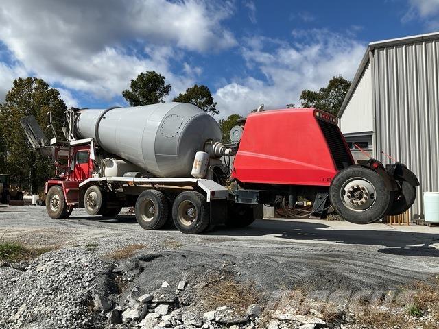 Oshkosh S-2146 Вантажівки / спеціальні