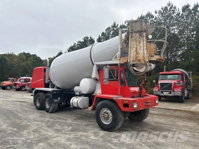 Oshkosh S-2346 Вантажівки / спеціальні