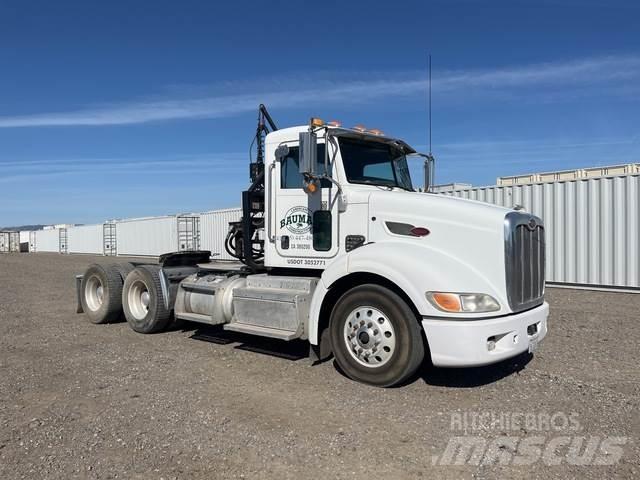 Peterbilt  Тягачі