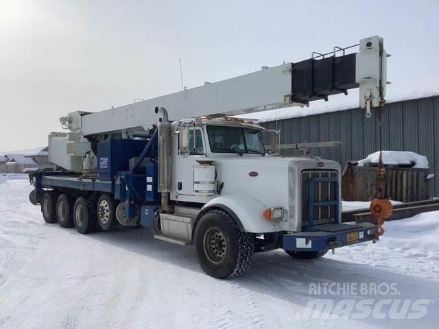 Peterbilt  Гусеничні крани