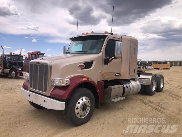 Peterbilt  Тягачі