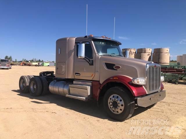 Peterbilt  Тягачі