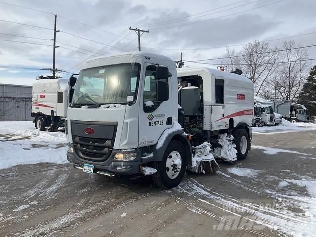 Peterbilt 220 Прибиральні машини