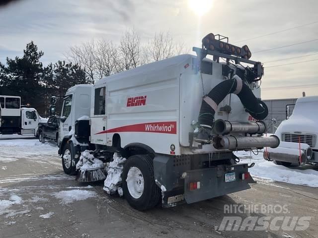 Peterbilt 220 Прибиральні машини