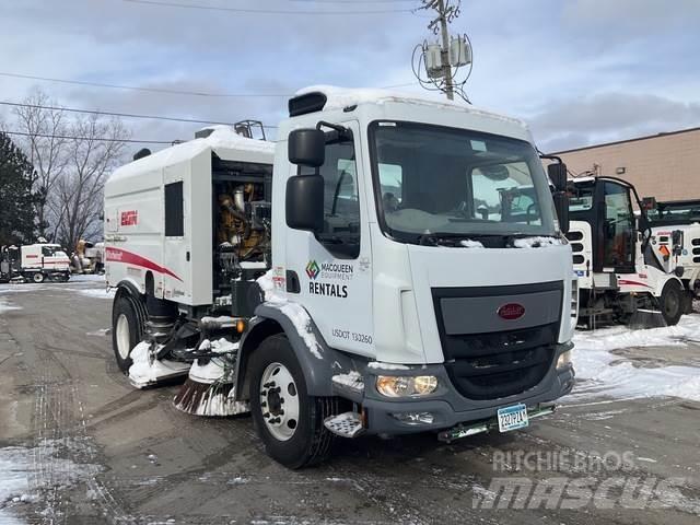 Peterbilt 220 Прибиральні машини