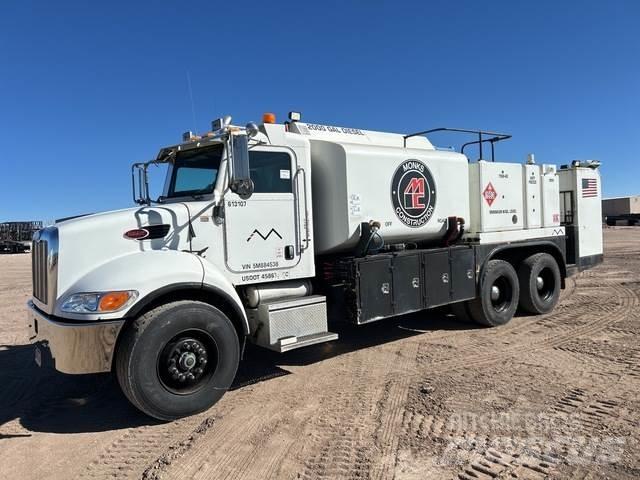 Peterbilt 335 Вантажівки-цистерни