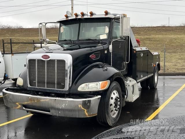 Peterbilt 335 Евакуатори