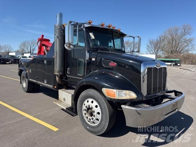 Peterbilt 335 Евакуатори