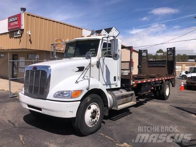 Peterbilt 335 Вантажівки-платформи/бокове розвантаження