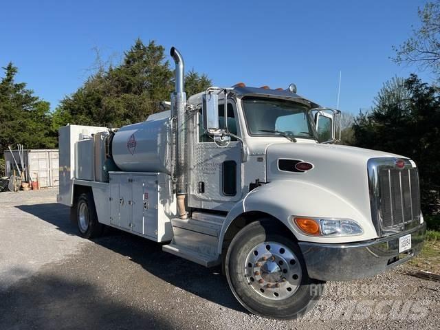Peterbilt 337 Вантажівки-цистерни