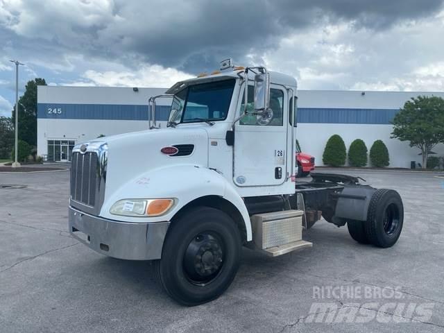 Peterbilt 337 Тягачі