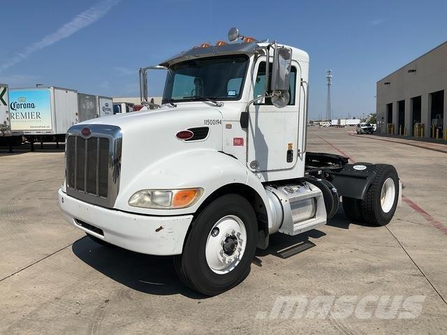 Peterbilt 337 Тягачі