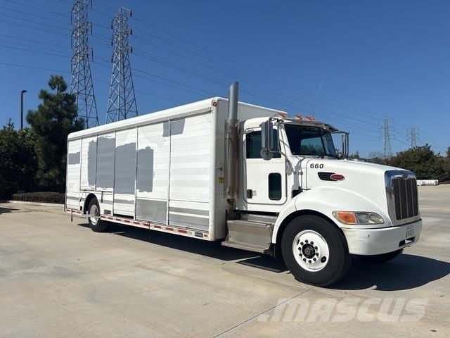 Peterbilt 337 Вантажівки для доставки напоїв