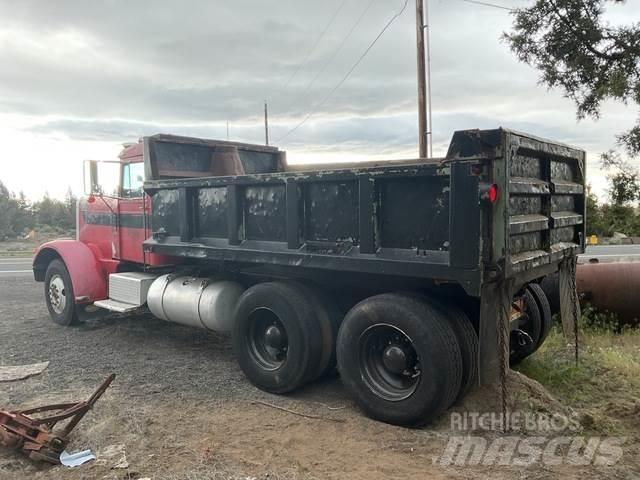 Peterbilt 358M Самоскиди