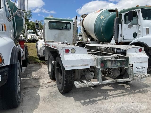 Peterbilt 365 Вантажівки / спеціальні