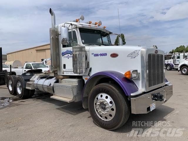 Peterbilt 367 Тягачі