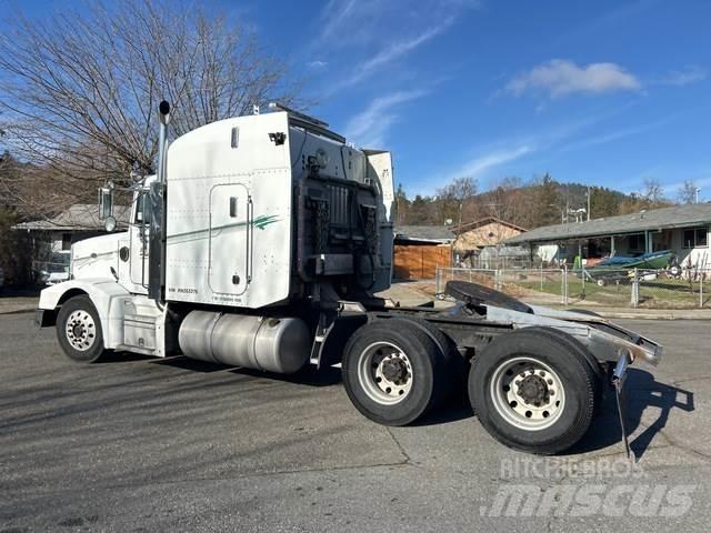 Peterbilt 377 Тягачі