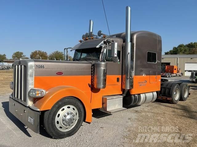 Peterbilt 379 Тягачі