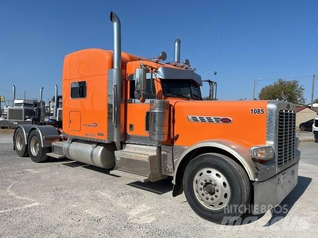 Peterbilt 379 Тягачі