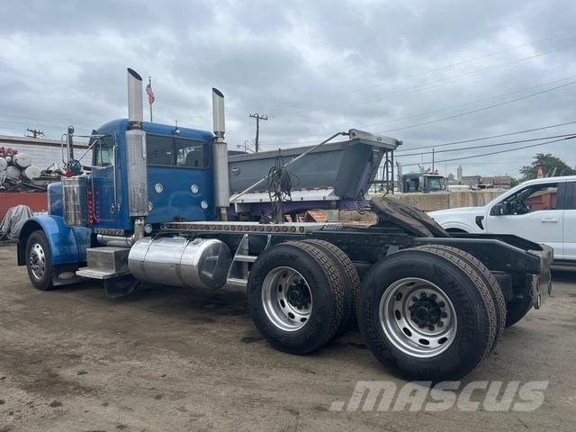 Peterbilt 379 Тягачі