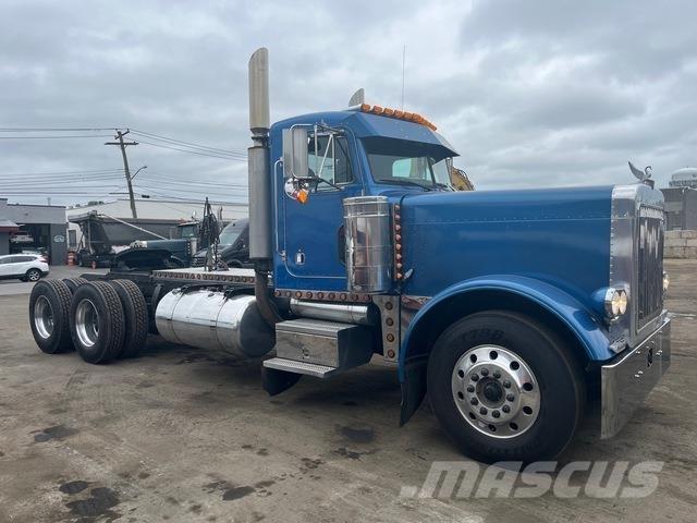 Peterbilt 379 Тягачі